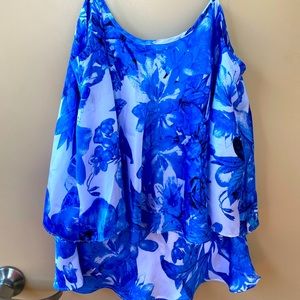 Beautiful Isaac Mizrahi floral layered tank top